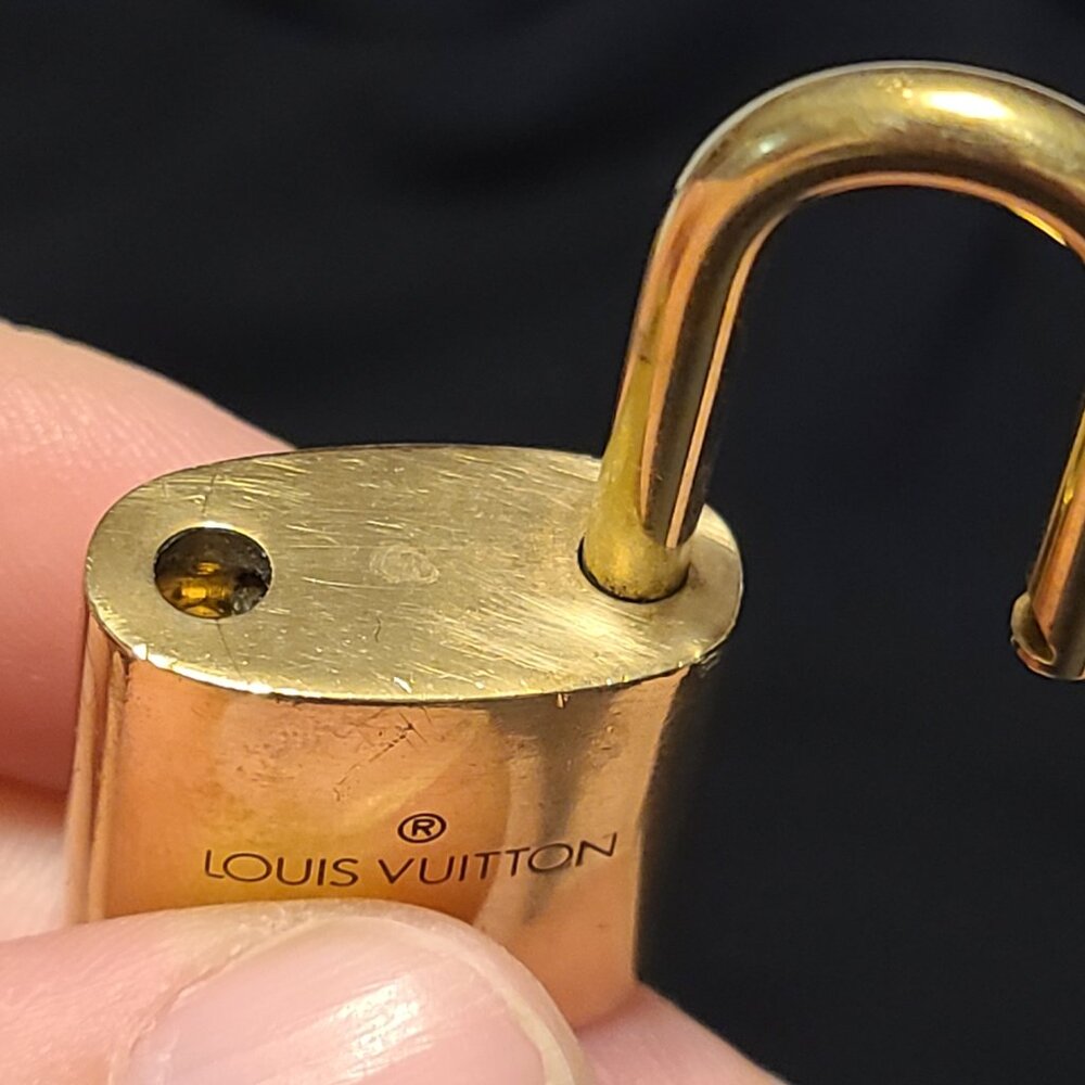 LV Lock & Key # 310 - Picture 11 of 13